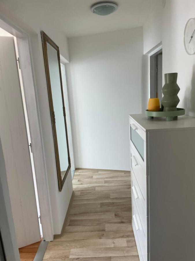 Ivona 2 Apartment *